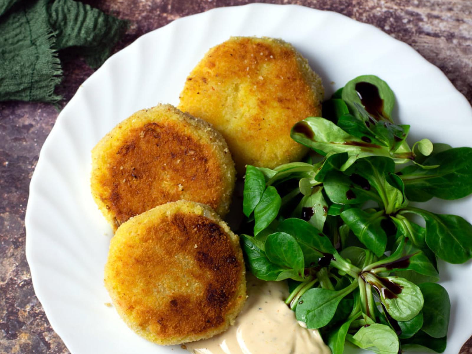 Kotleciki ziemniaczane z kiszoną kapustą