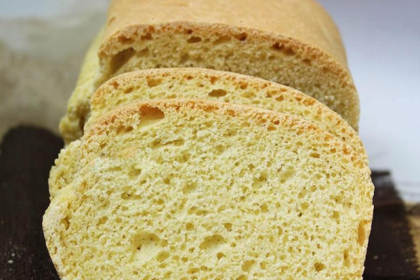 Chleb z mąki kukurydzianej na drożdżach! Prosty chleb kukurydziany PRZEPIS