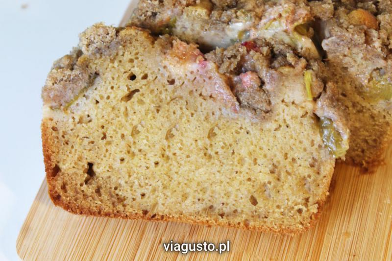 Żytnie ciasto z rabarbarem