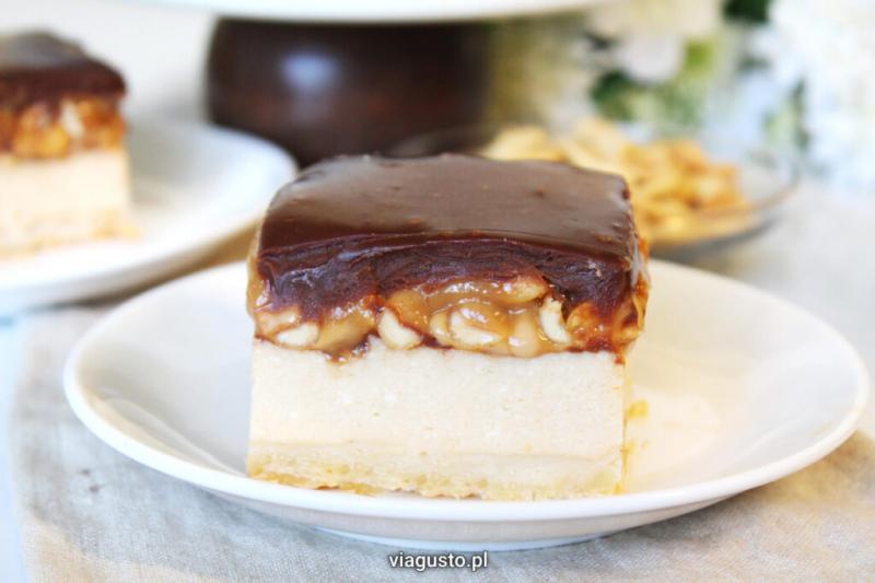 Sernik Snickers (prosty i pyszny)