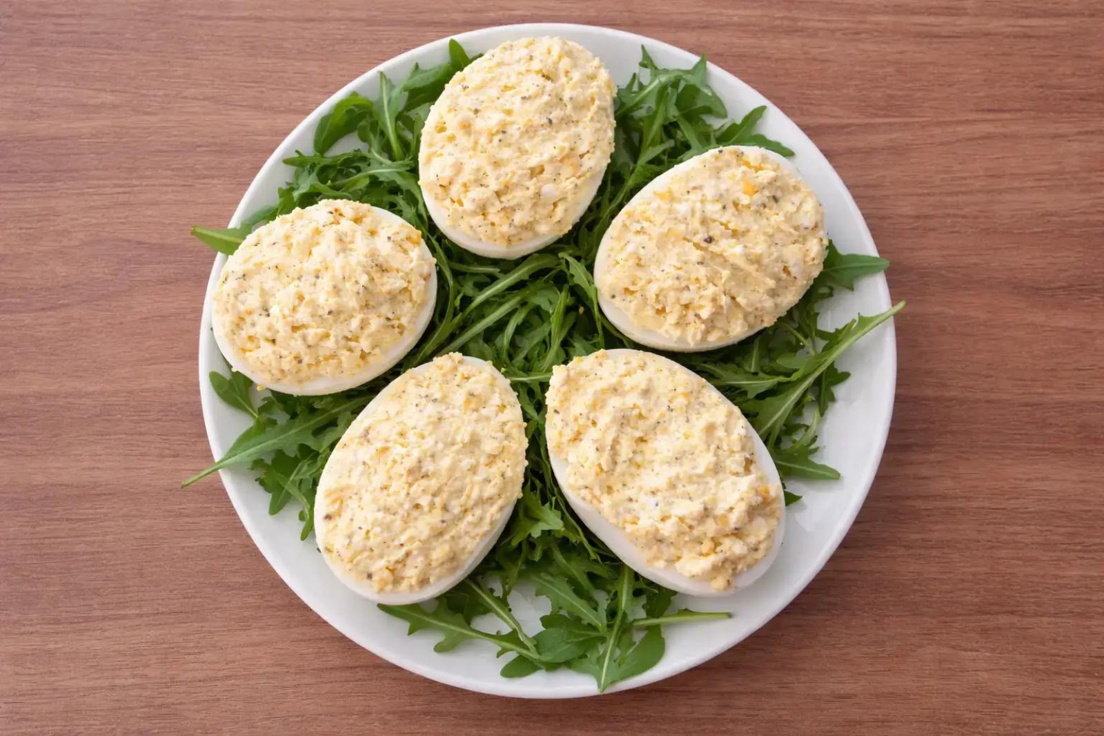 Jajka faszerowane z czosnkiem