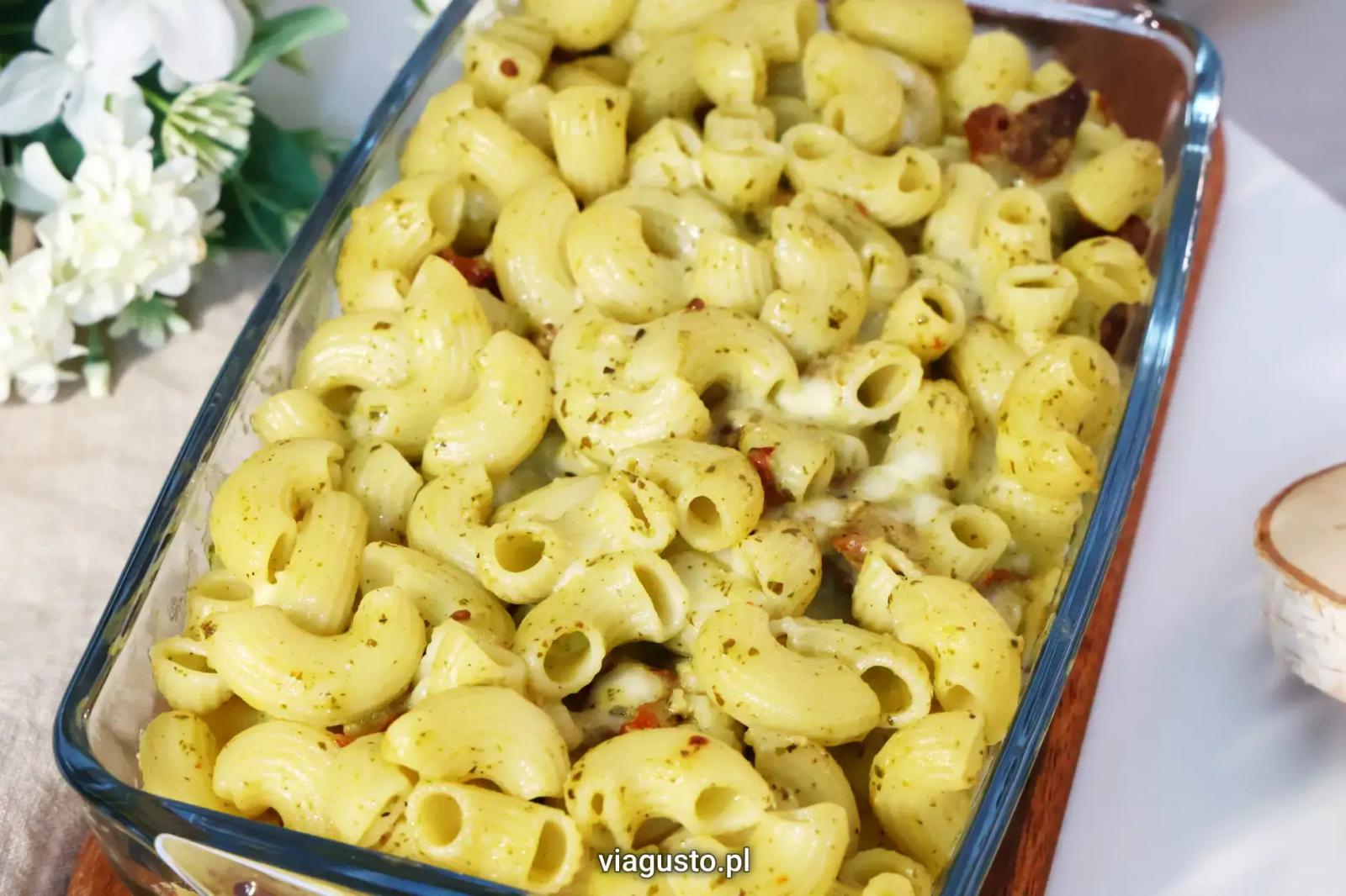 Makaron zapiekany z pesto