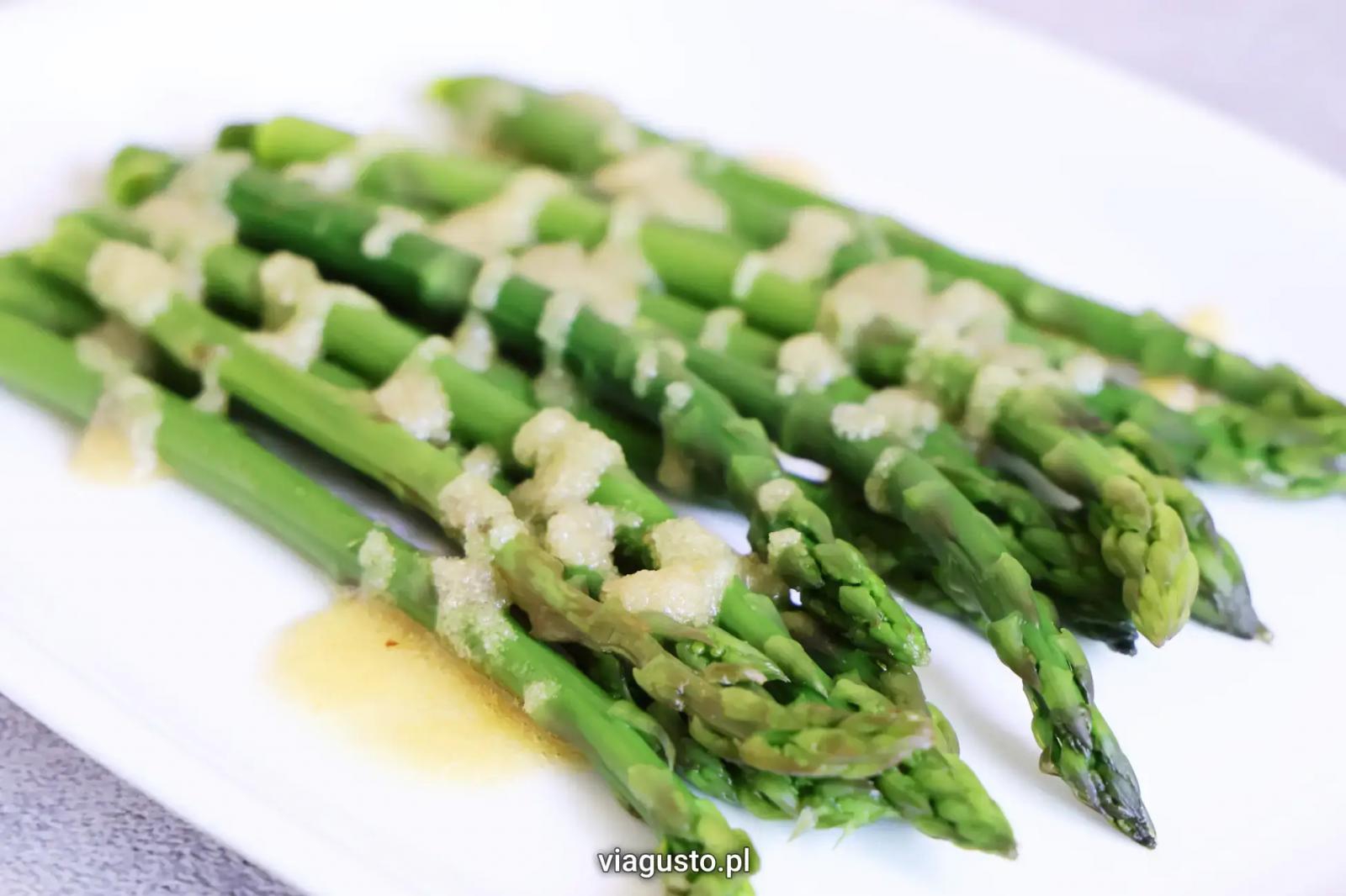 Prosty przepis na szparagi do obiadu