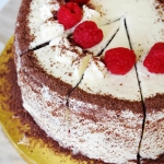 Tort malinowy z...