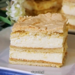 Sernik gotowany z bezą