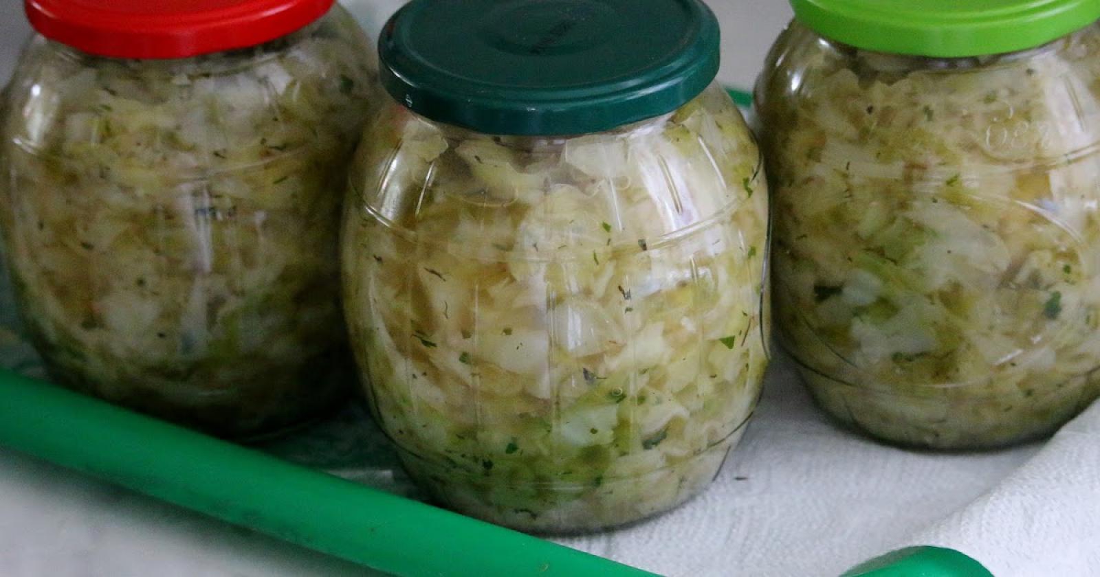 Kapusta domowa w słoikach wygodny przysmak do obiadu prosty przepis bez zasmażki