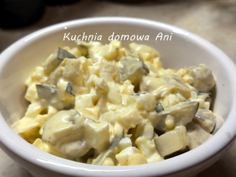 Sałatka jajeczno-pieczarkowa