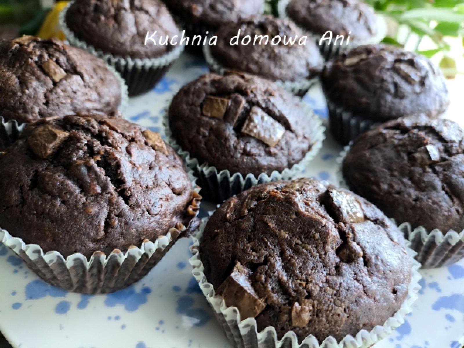 Czekoladowe muffinki z cukinią