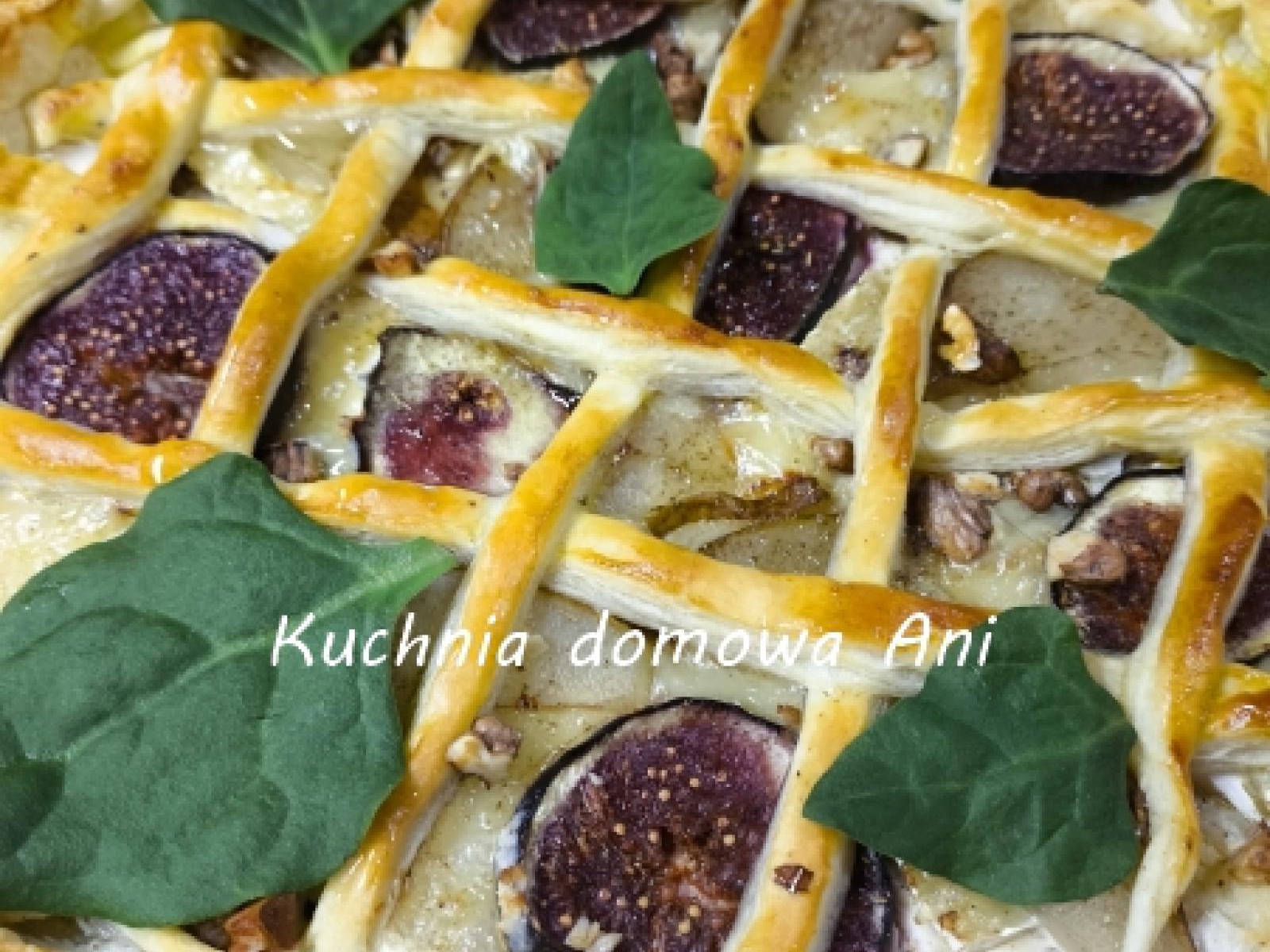 Tarta z figą, gruszką i serem camembert