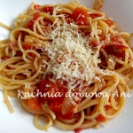 Spaghetti z pomidorami i...