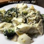 Sałatka z brokułem,...