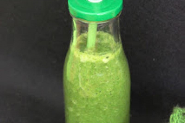 Detoksykujący zielony koktajl z nasionami chia