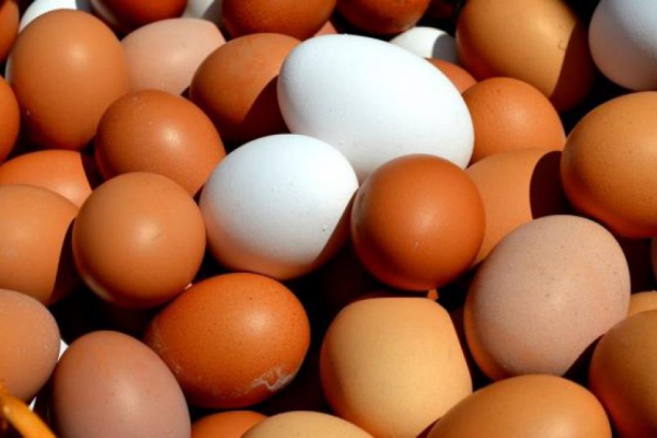 Jak sparzyć jajka – wyparzanie jajek krok po kroku