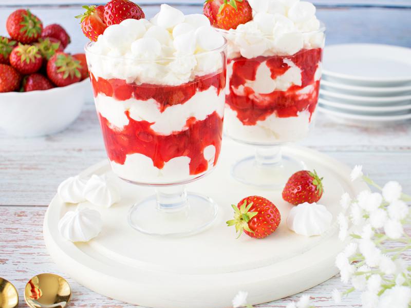 Deser Eton Mess