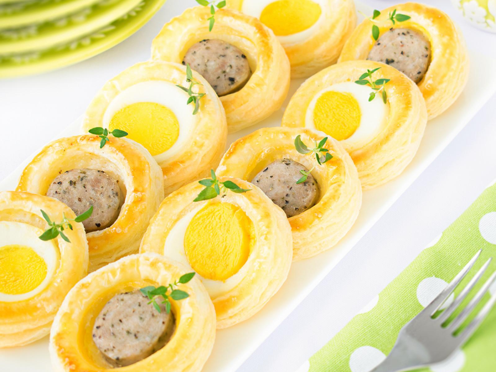 Wielkanocne przekąski w cieście francuskim