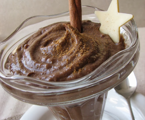 Pudding jaglany czekoladowy z cynamonem