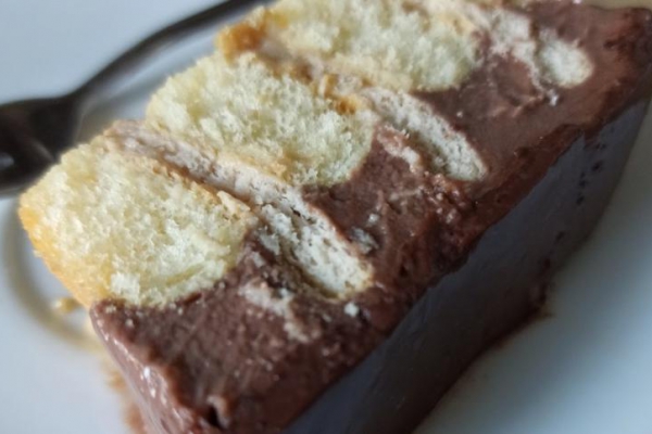 Szybkie i efektowne ciasto czekoladowe z YT bez pieczenia