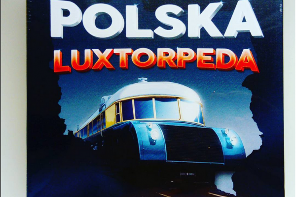 Polska Luxtorpeda, czyli patriotyczna pamięciówka dla całej rodziny.