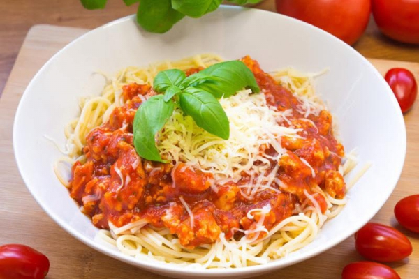 Spaghetti z mięsem drobiowym - fit, dietetyczne