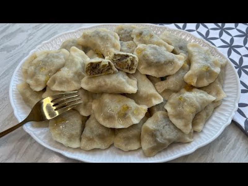 Pierogi z kapustą i pieczarkami