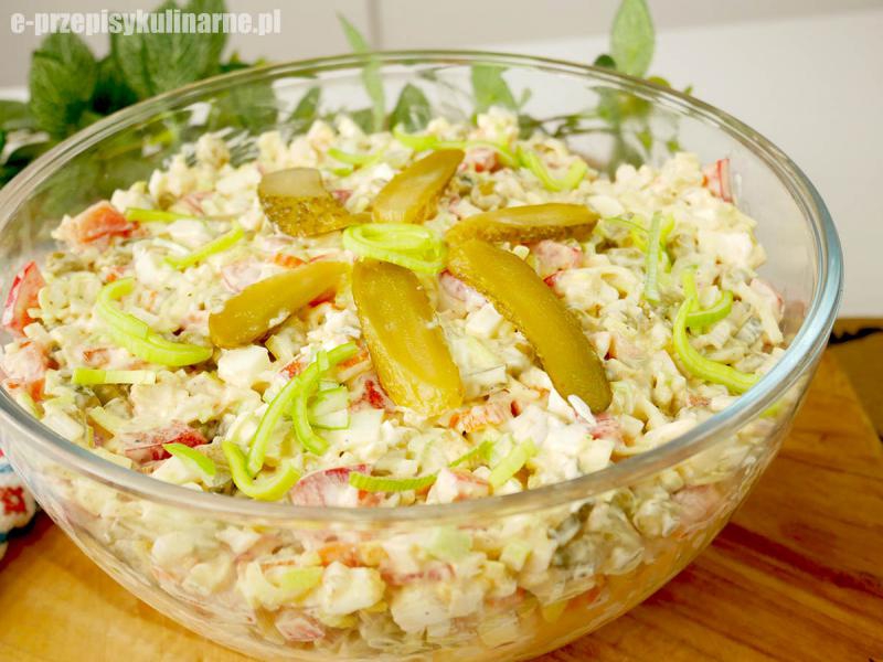 Sałatka Morska Bryza z surimi i świeżymi warzywami
