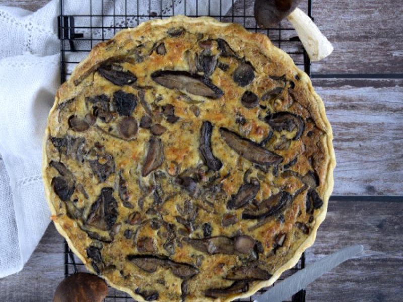 Tarta z leśnymi grzybami