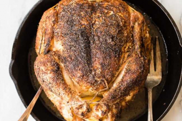 Kurczak z rożna – przepis na chrupiącą skórkę i soczyste mięso