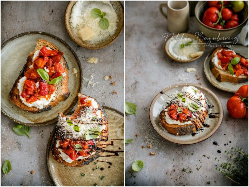 Grzanki pomidorowo-paprykowe z parmezanem